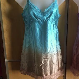 VS MODA INT’L Small Silk Ombré Camisole